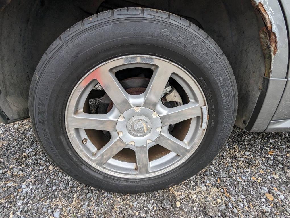 used 2005 Cadillac SRX car, priced at $3,800