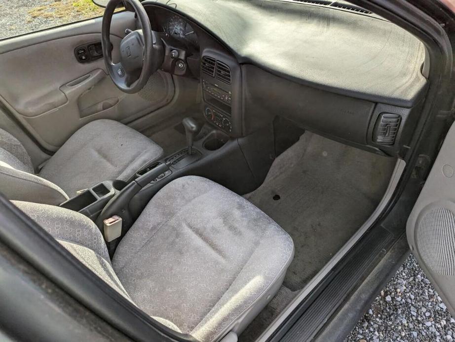 used 2001 Saturn SL car, priced at $2,800