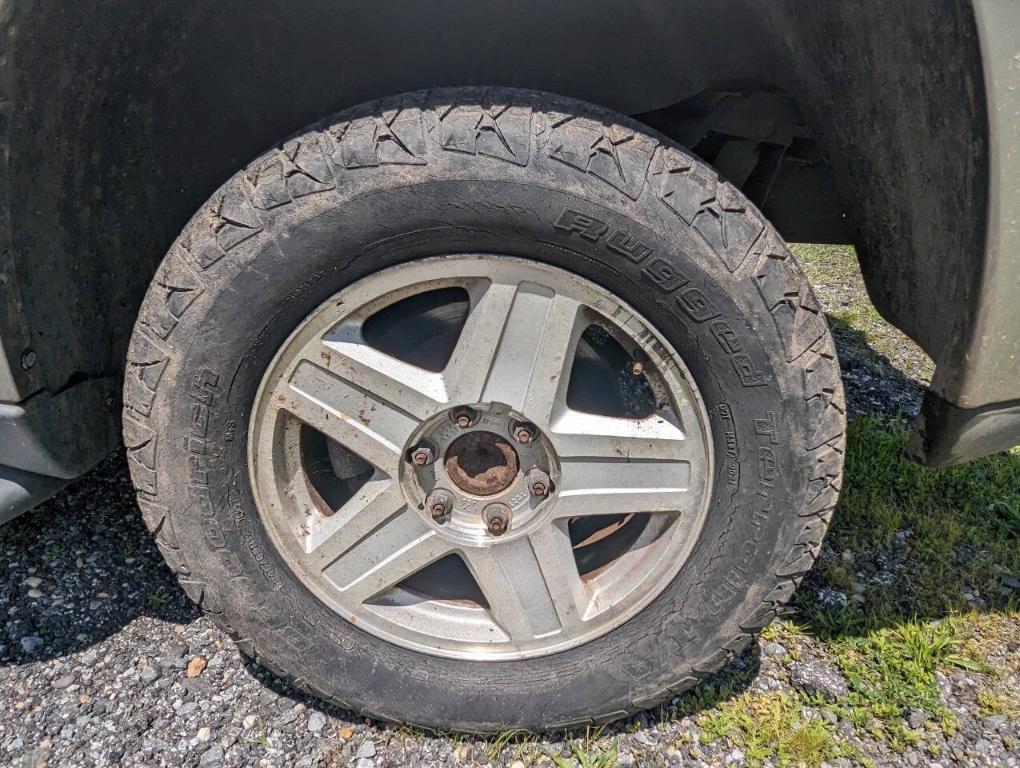 used 2002 Chevrolet TrailBlazer EXT car, priced at $2,700