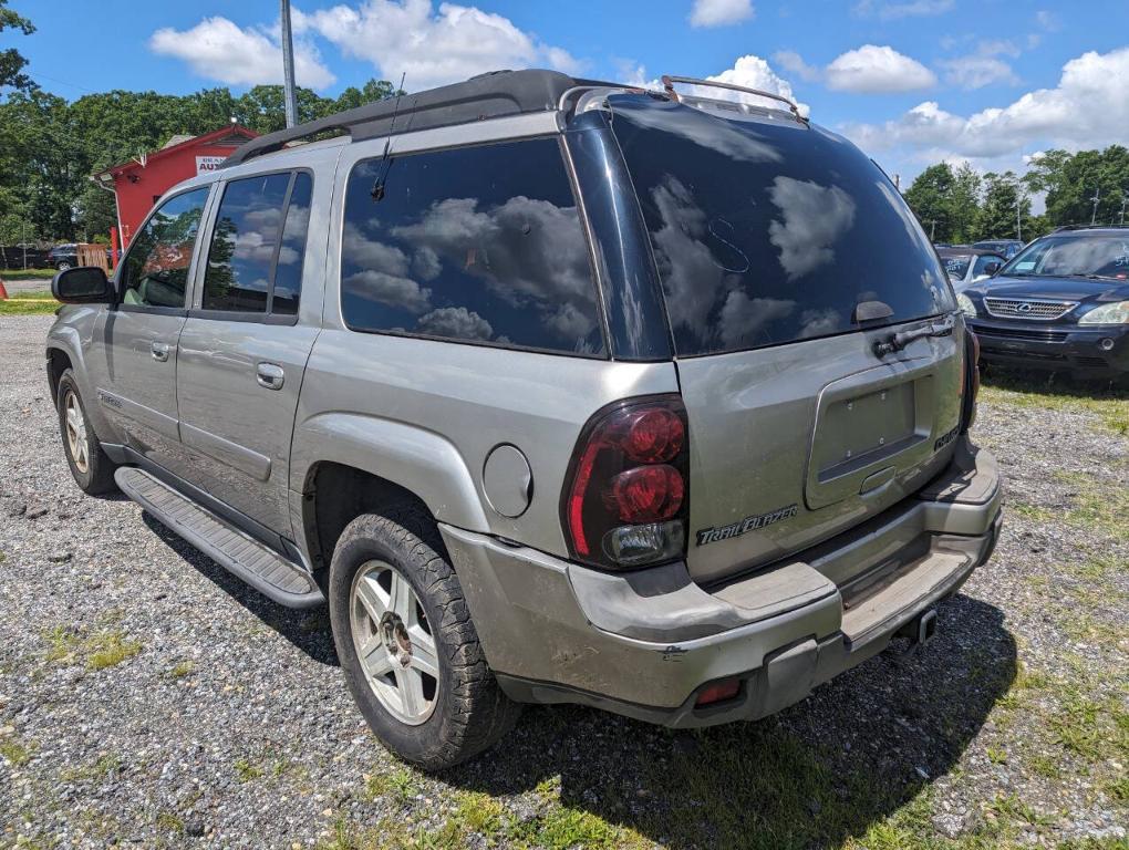 used 2002 Chevrolet TrailBlazer EXT car, priced at $2,700