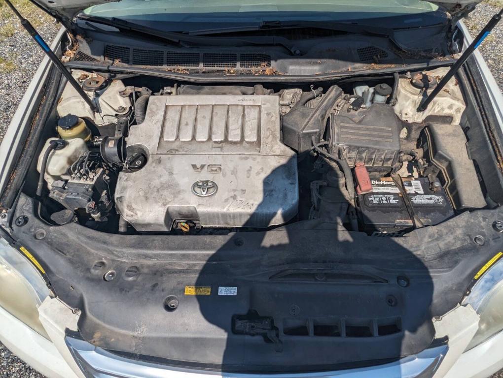 used 2009 Toyota Avalon car, priced at $3,100