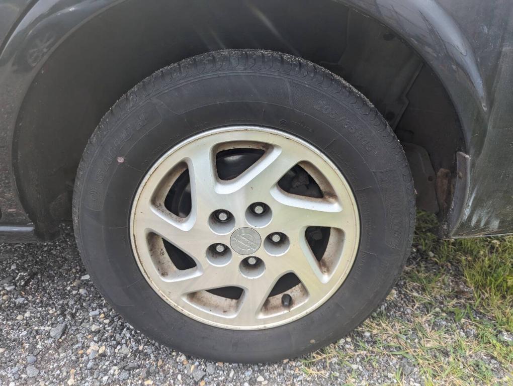 used 1999 Nissan Maxima car, priced at $3,200