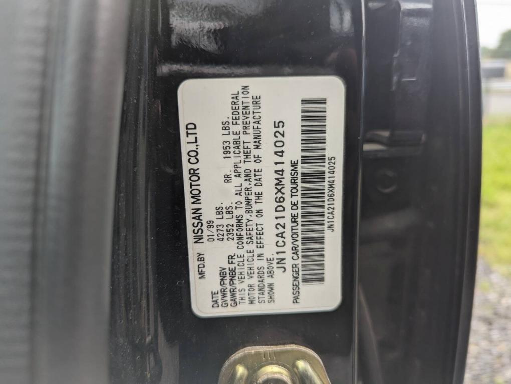used 1999 Nissan Maxima car, priced at $3,200
