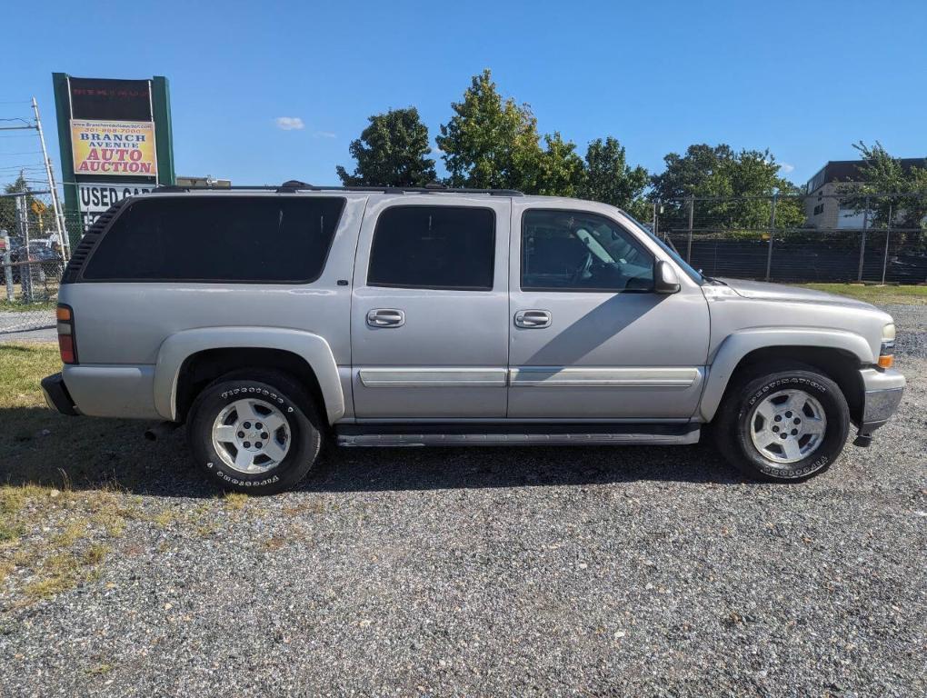 used 2006 Chevrolet Suburban car, priced at $2,700