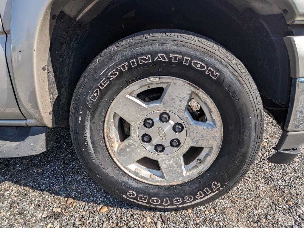 used 2006 Chevrolet Suburban car, priced at $2,700