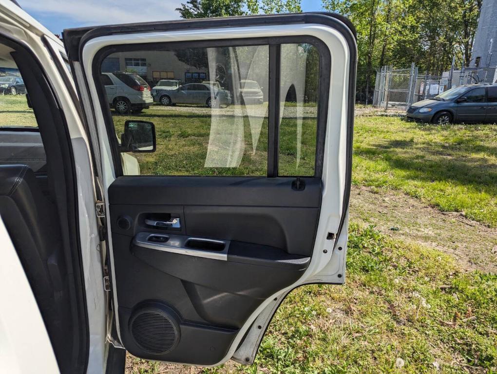 used 2010 Jeep Liberty car, priced at $4,300