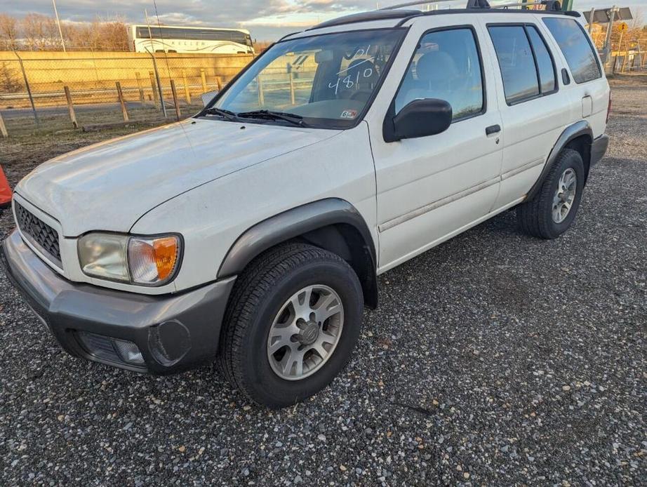 used 2001 Nissan Pathfinder car, priced at $2,600