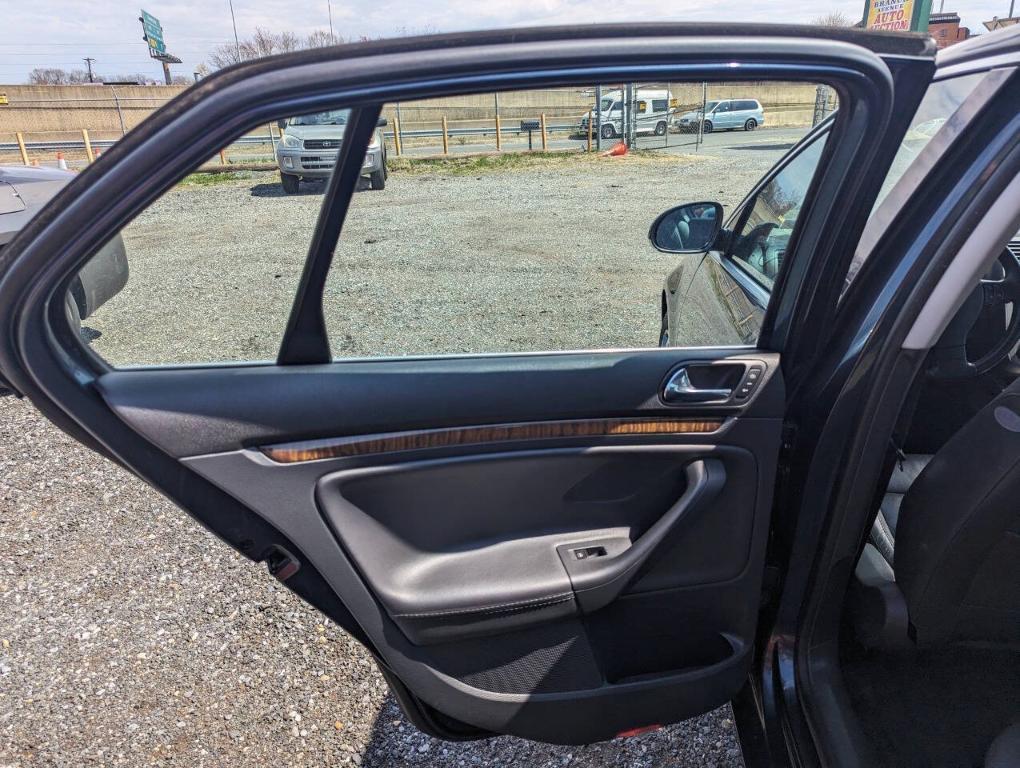 used 2005 Volkswagen Jetta car, priced at $3,800