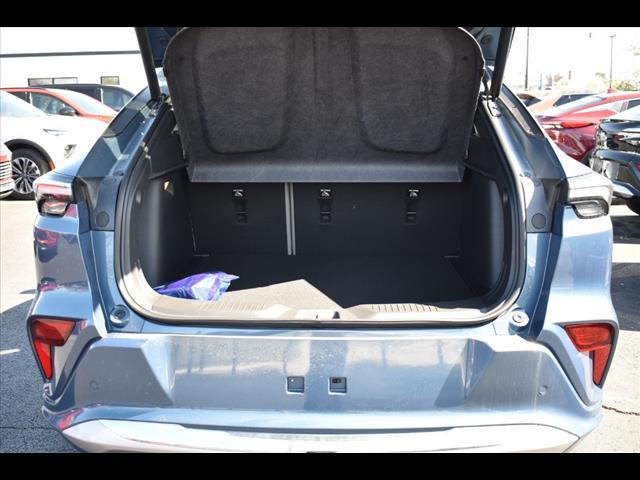 new 2025 Buick Envista car, priced at $30,413