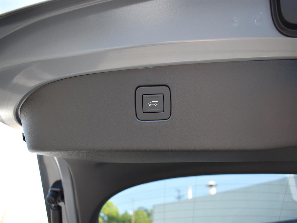 new 2025 Buick Envista car, priced at $29,661