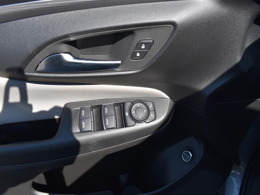new 2025 Buick Envista car, priced at $29,661