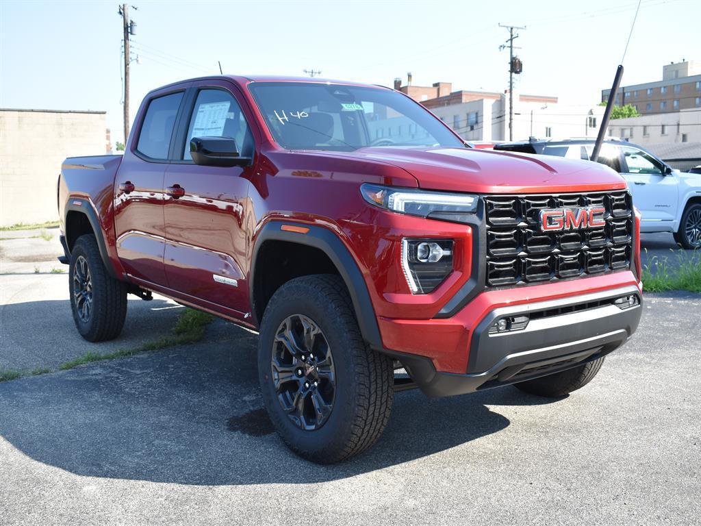 new 2025 GMC Canyon car, priced at $39,876