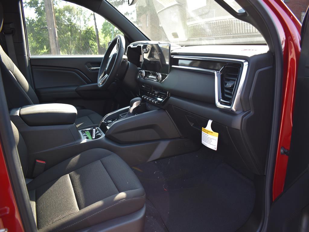 new 2025 GMC Canyon car, priced at $39,876