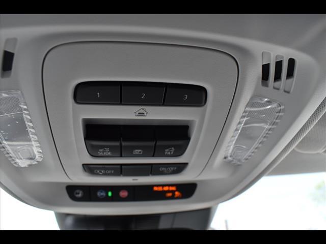 new 2025 Buick Envision car, priced at $40,331