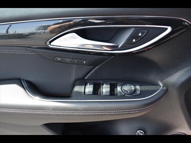new 2025 Buick Envision car, priced at $38,195