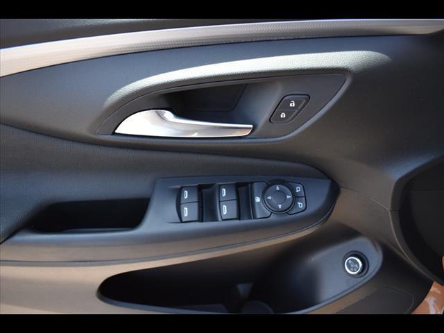 new 2025 Buick Envista car, priced at $29,580
