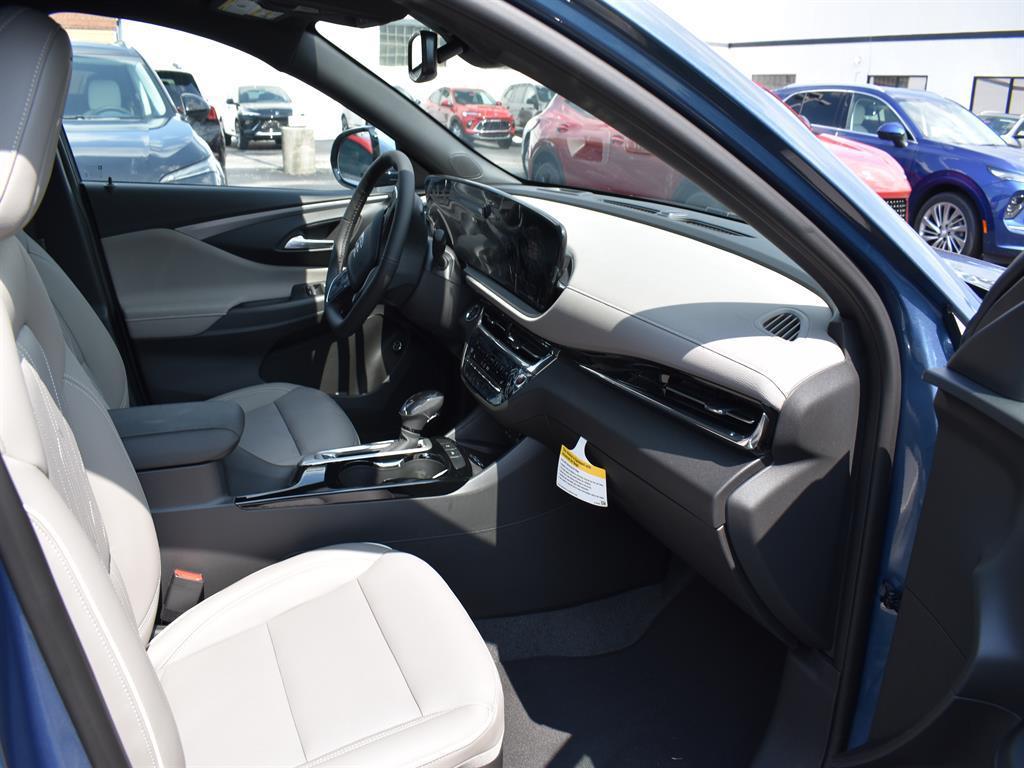 new 2025 Buick Envista car, priced at $29,661