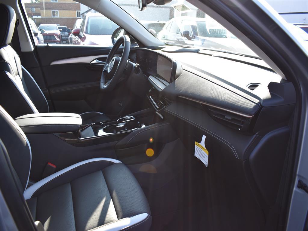 new 2025 Buick Envision car, priced at $40,331