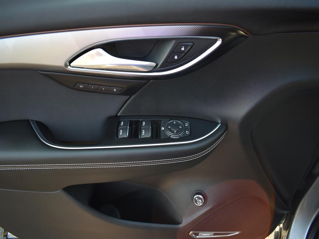 new 2025 Buick Envision car, priced at $40,331