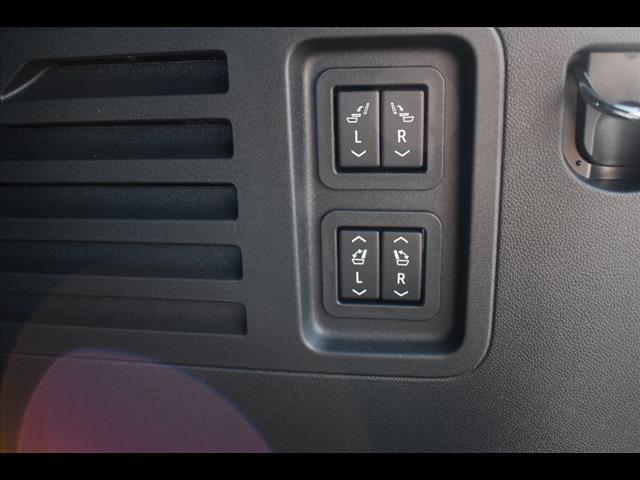 new 2025 Buick Enclave car, priced at $46,926
