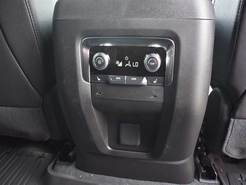 new 2025 GMC Yukon XL car, priced at $70,744