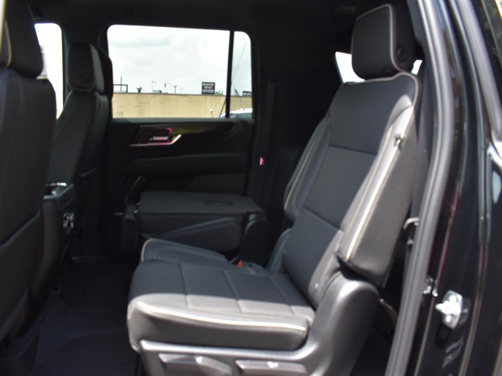 new 2025 GMC Yukon XL car, priced at $70,744