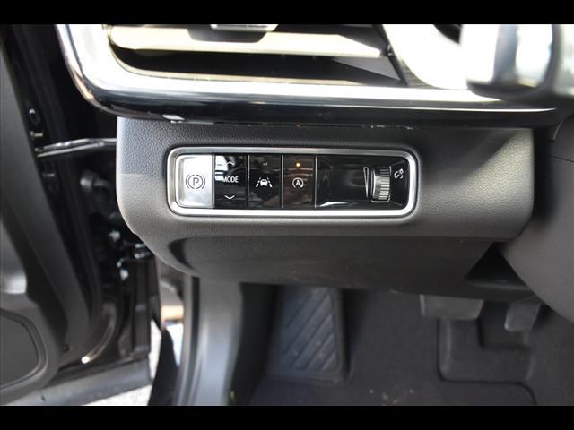 new 2025 Buick Envision car, priced at $39,556