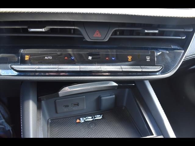 new 2025 Buick Envision car, priced at $39,556