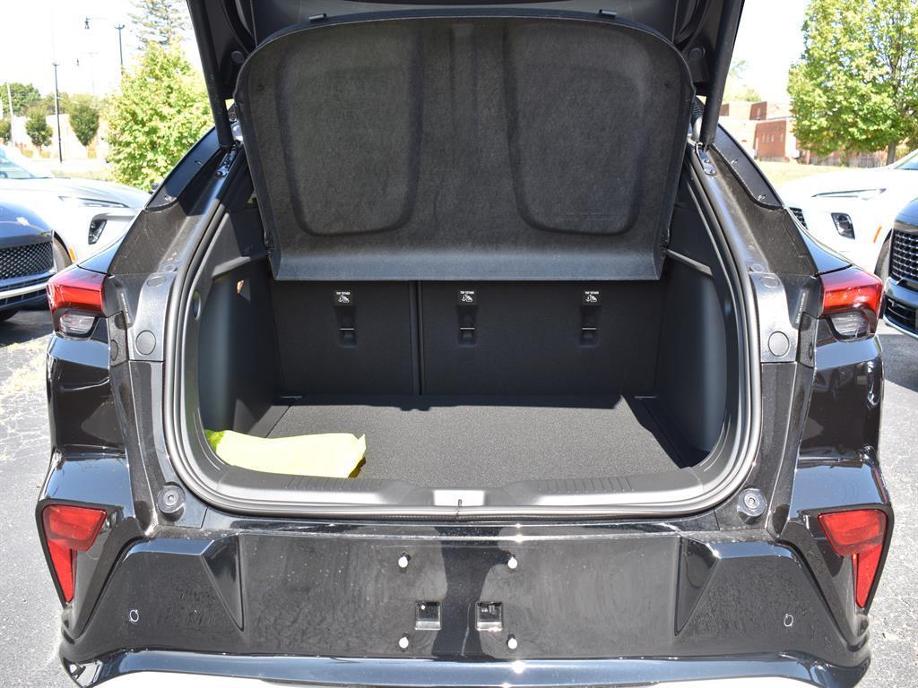 new 2025 Buick Envista car, priced at $28,295