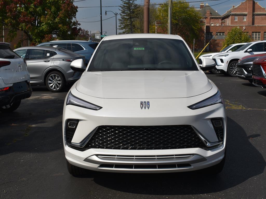 new 2025 Buick Envista car, priced at $30,185