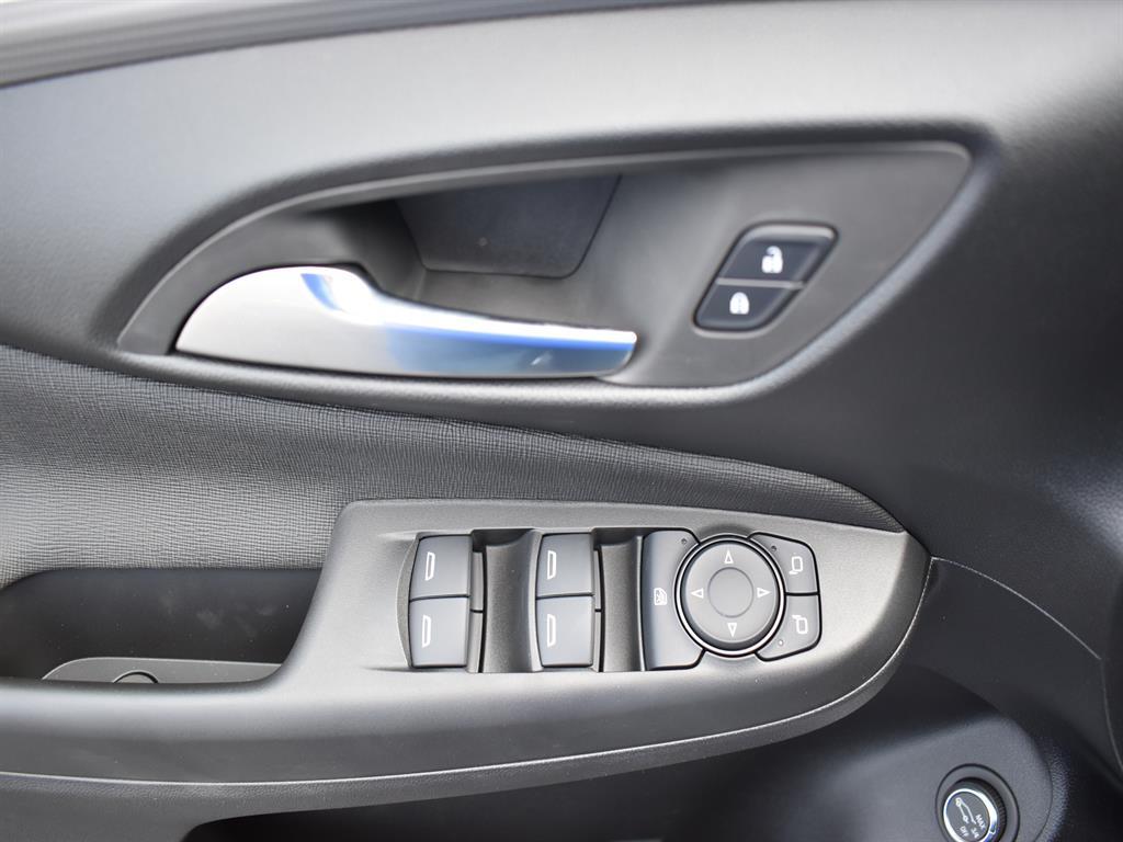 new 2025 Buick Envista car, priced at $30,185