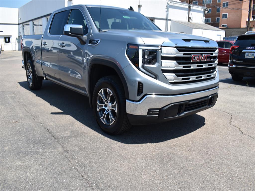 new 2025 GMC Sierra 1500 car, priced at $47,204