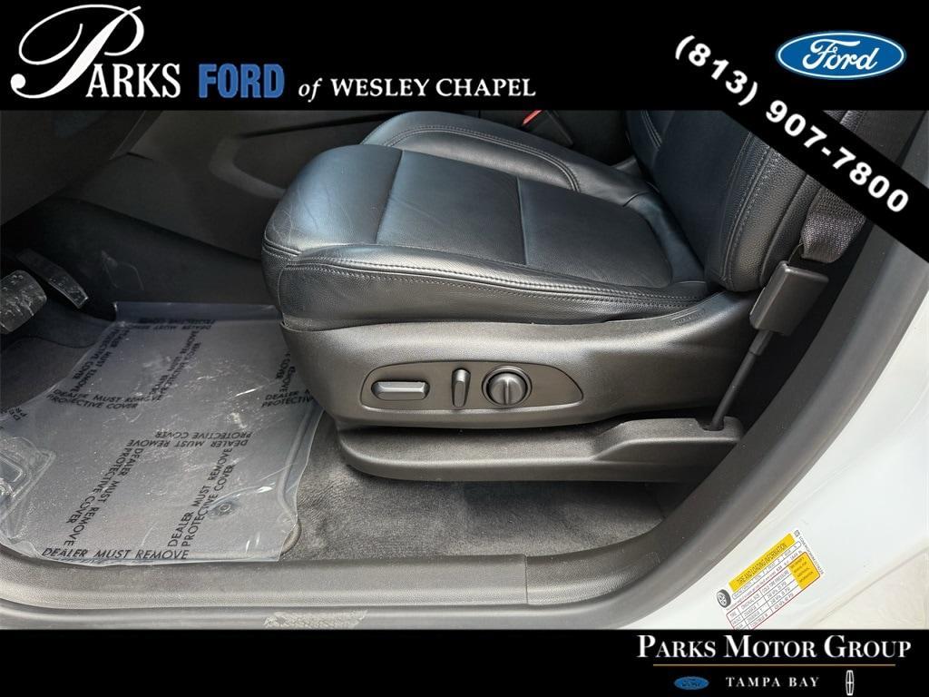 used 2021 Chevrolet Traverse car, priced at $26,756