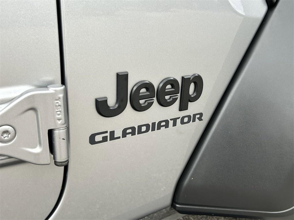 used 2020 Jeep Gladiator car, priced at $27,438