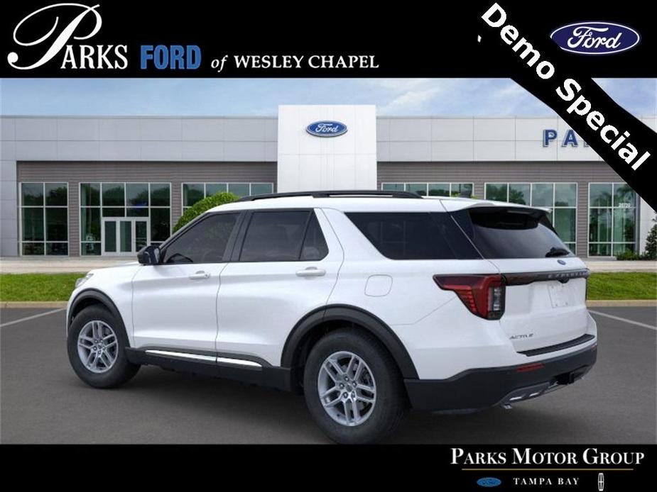 new 2025 Ford Explorer car, priced at $39,364