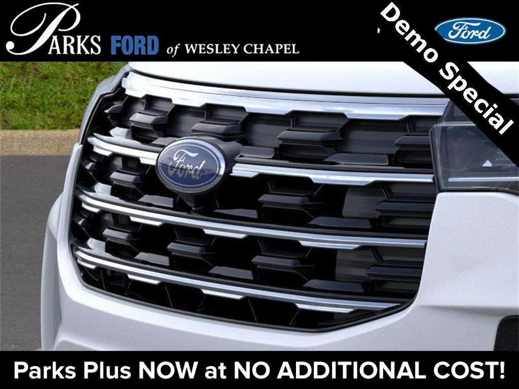 new 2025 Ford Explorer car, priced at $40,414