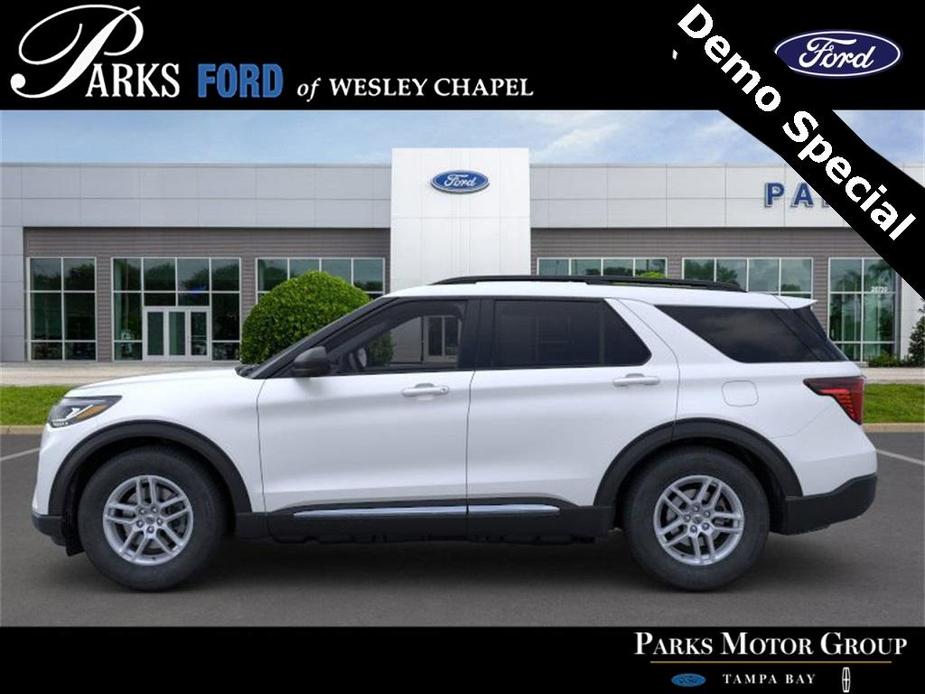 new 2025 Ford Explorer car, priced at $39,364