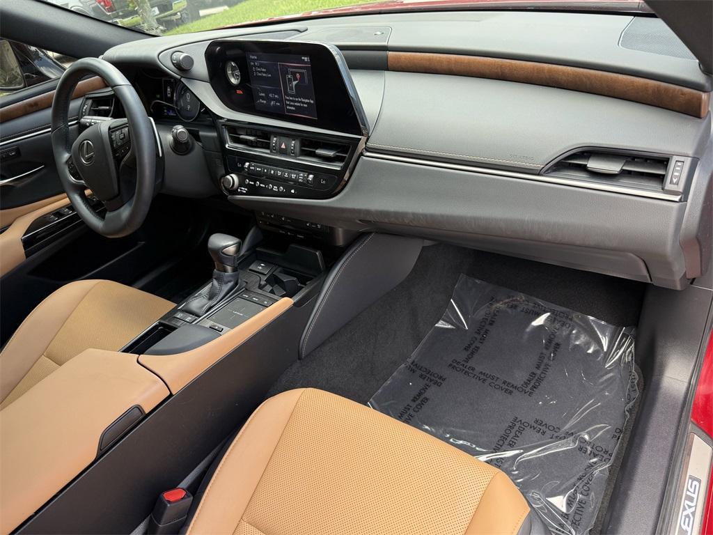 used 2022 Lexus ES 300h car, priced at $41,119