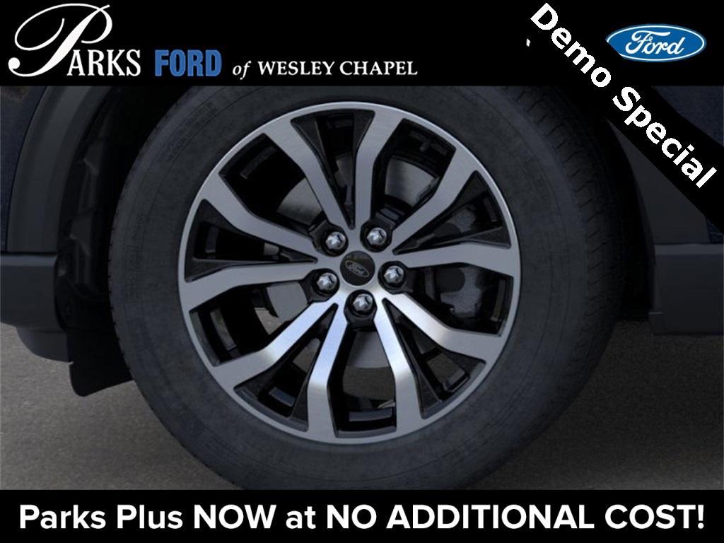 new 2025 Ford Explorer car, priced at $39,482