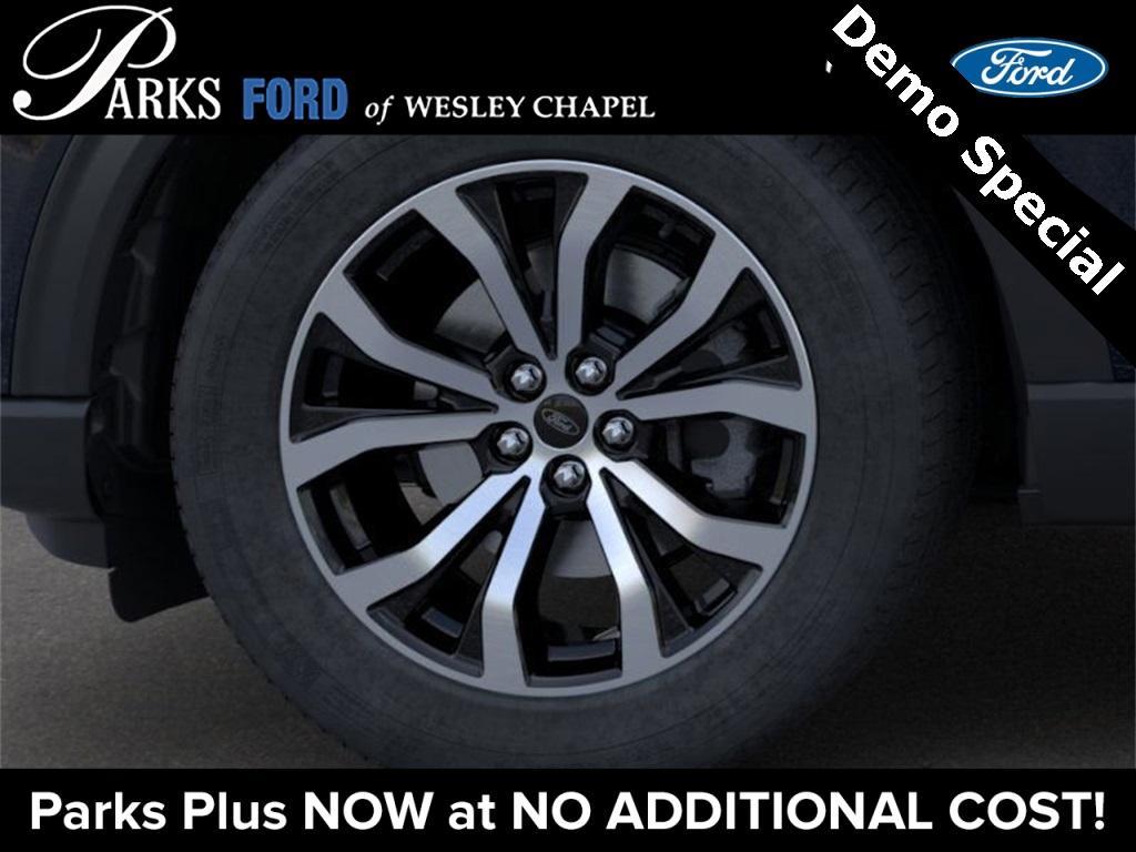 new 2025 Ford Explorer car, priced at $40,732