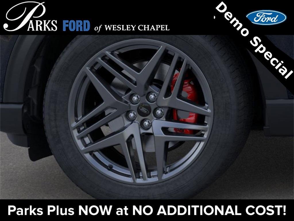 new 2025 Ford Explorer car, priced at $57,560