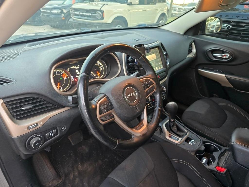 used 2017 Jeep Cherokee car, priced at $8,502