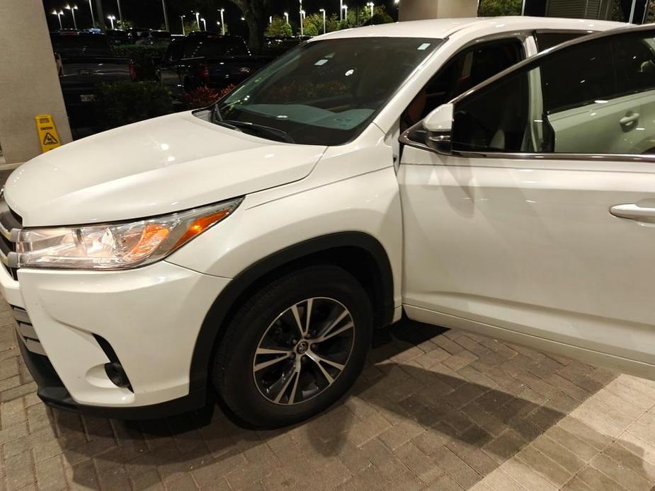 used 2018 Toyota Highlander car, priced at $22,830