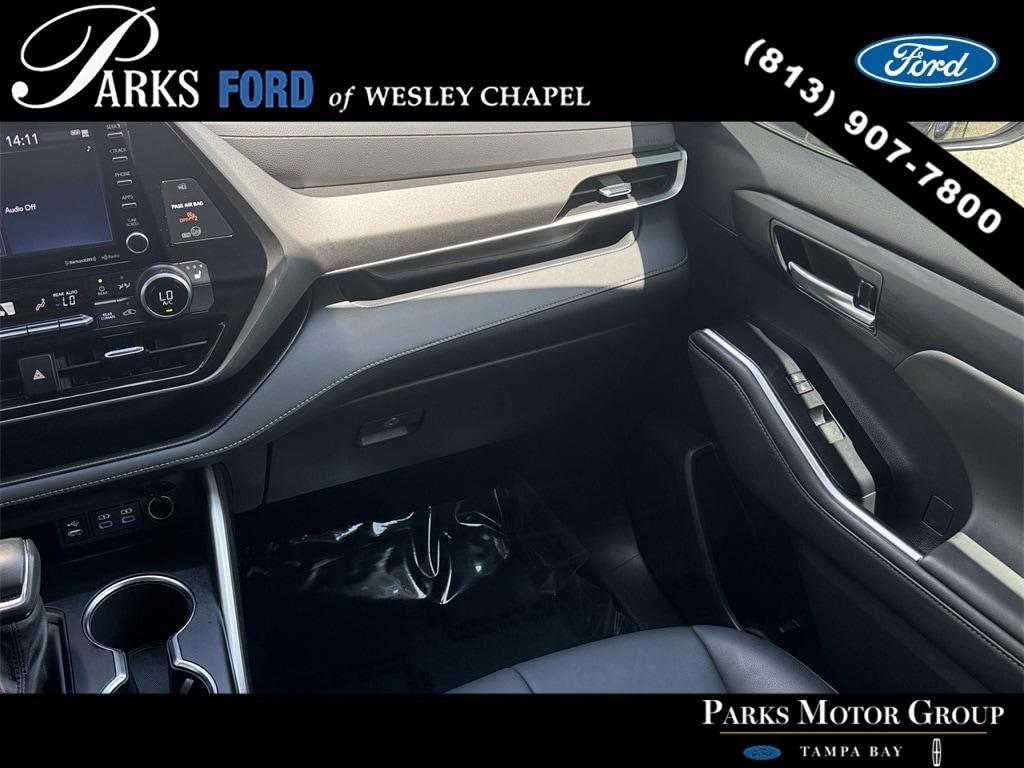 used 2022 Toyota Highlander Hybrid car, priced at $41,611