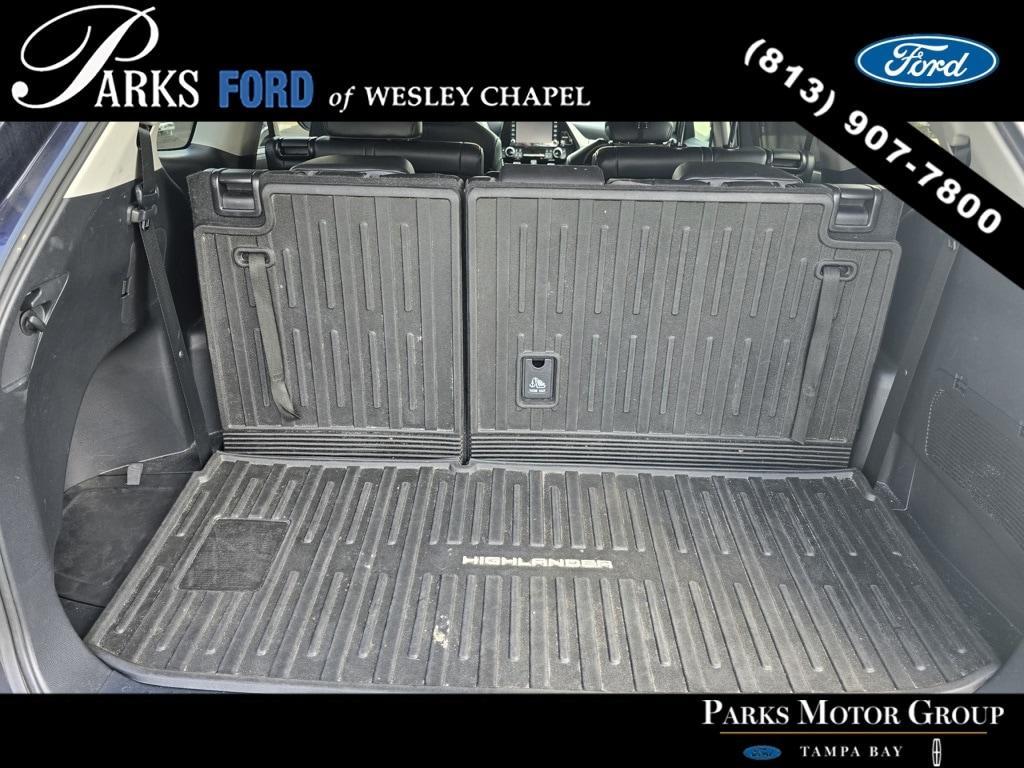 used 2022 Toyota Highlander Hybrid car, priced at $44,103