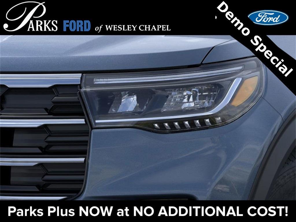new 2025 Ford Explorer car, priced at $40,669