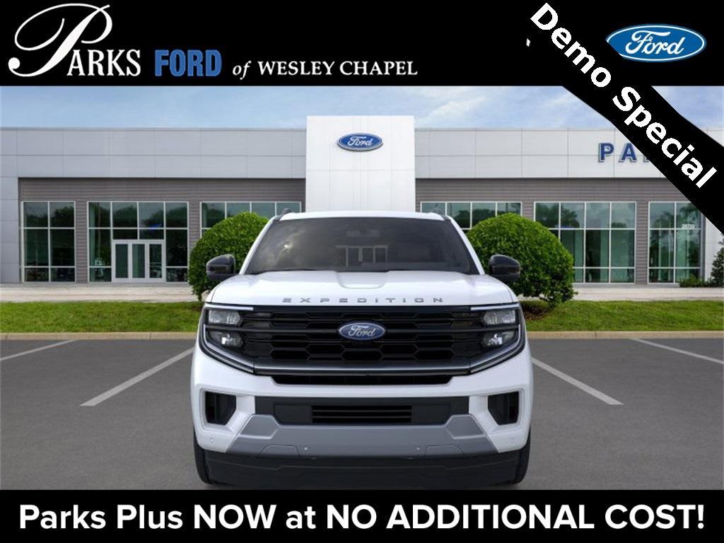 new 2025 Ford Expedition car, priced at $75,345