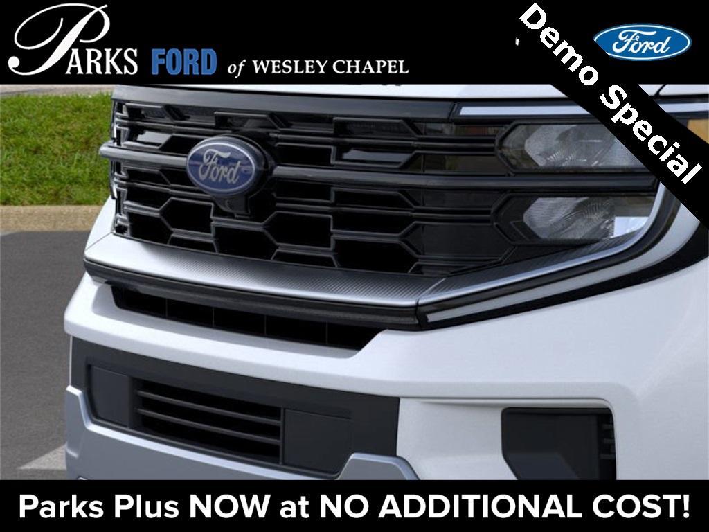 new 2025 Ford Expedition car, priced at $75,345