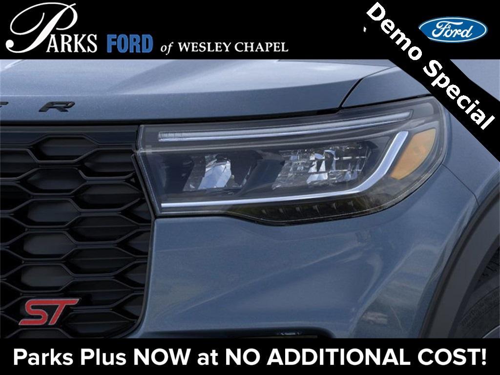 new 2025 Ford Explorer car, priced at $54,015