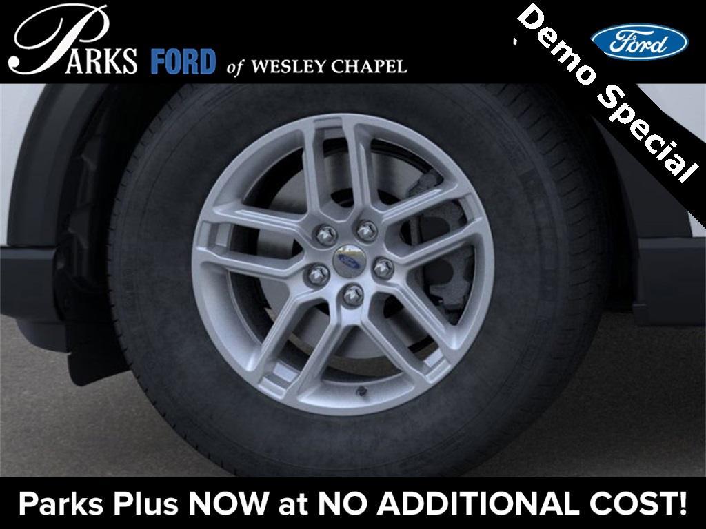new 2025 Ford Explorer car, priced at $41,618